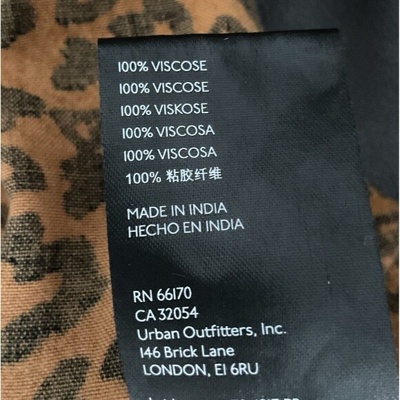 Urban Outfitters Women’s Cropped Cheetah Top  Size M.     LTOP575 - Picture 7 of 7